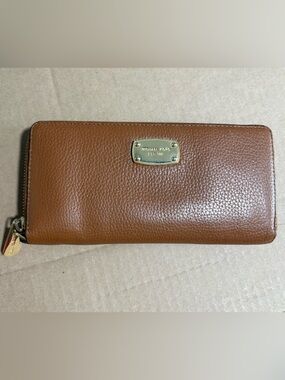 Michael Kors Tan Pebbled Leather Wallet with Gold Plate